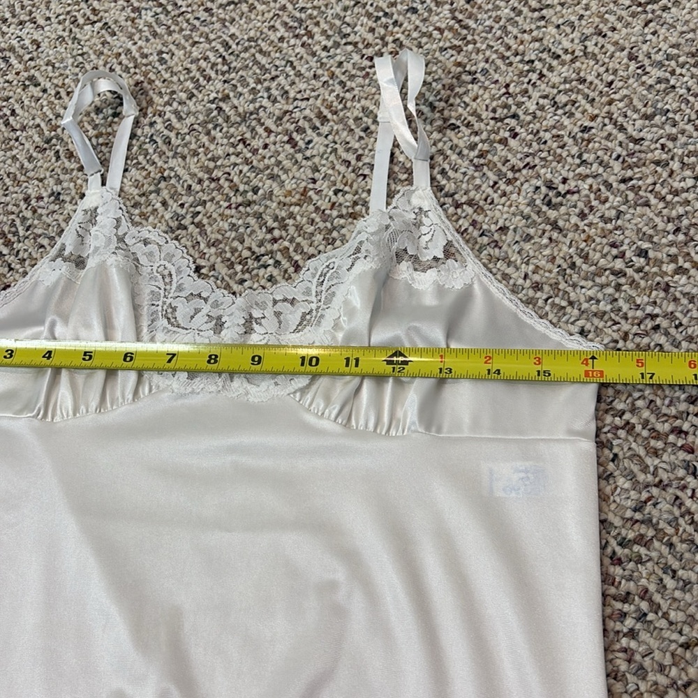 Vanity Fair White Nylon Dress Slip Y2K - Picture 7 of 9